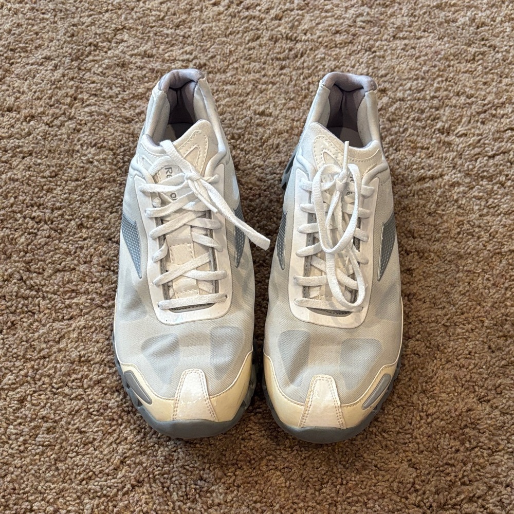 Reebok Gray and White Sneakers - Picture 2 of 6